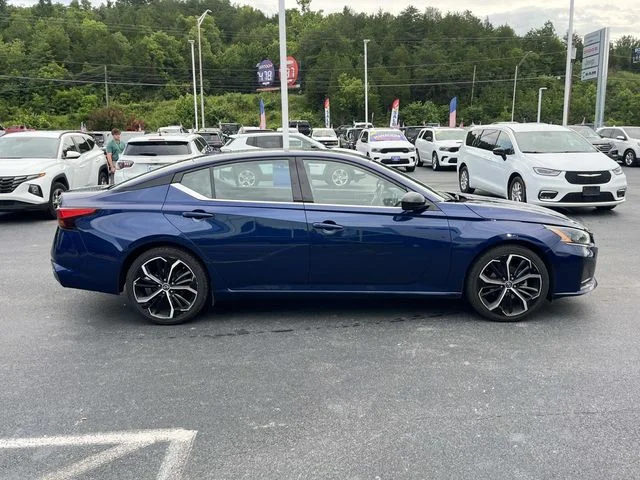 Used 2024 Blue Nissan 2.5 SR image 2