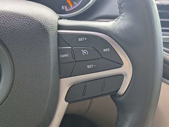 Used 2018 White Jeep Limited image 26