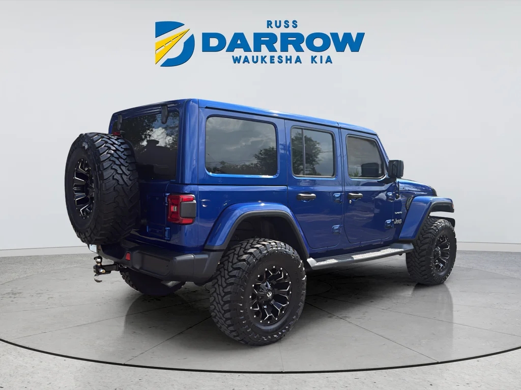 Used 2019 Blue Jeep Unlimited Sahara image 5