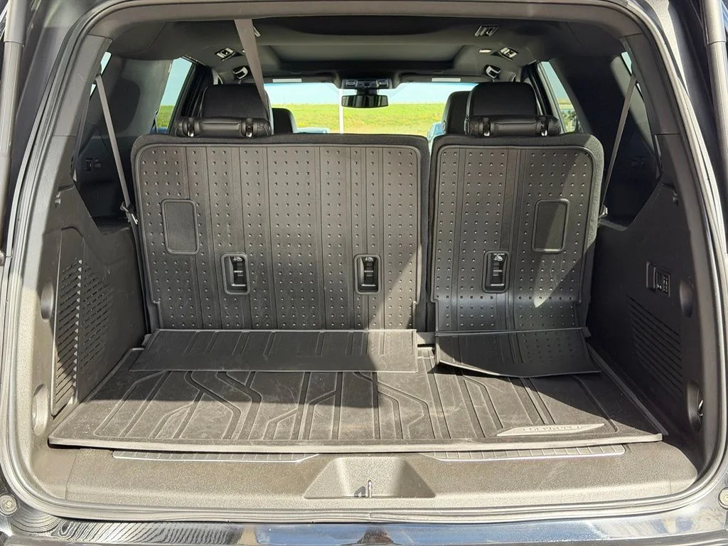 Used 2022 Black Chevrolet RST image 9