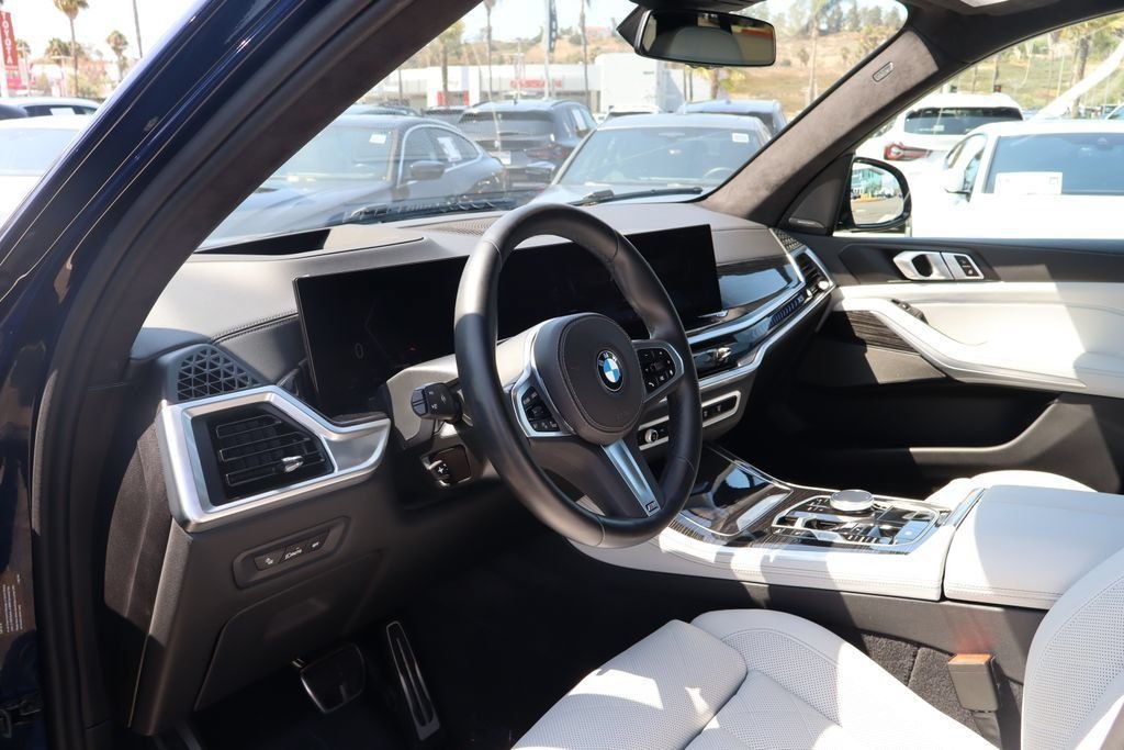 Used 2024 Blue BMW sDrive40i image 9