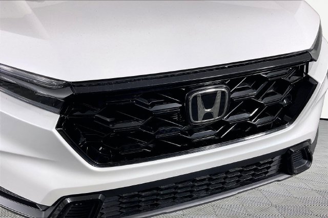 Used 2025 White Honda Sport image 30