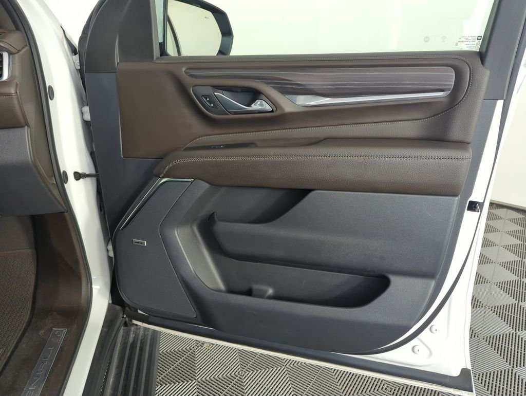 Used 2023 White GMC Denali image 35