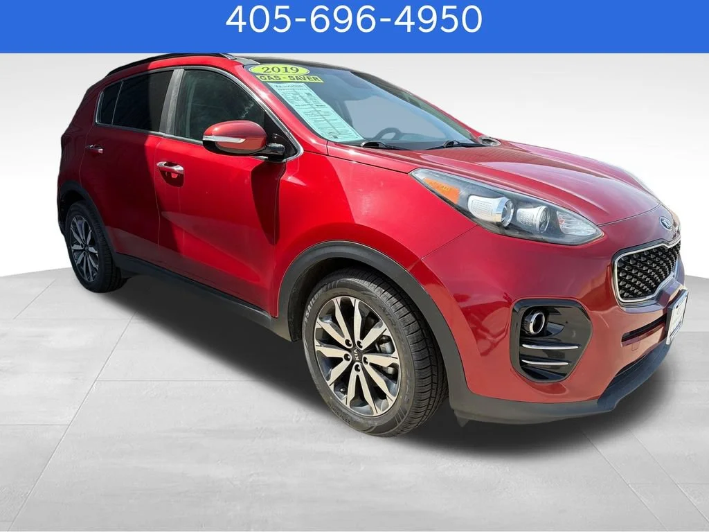 Pre-Owned 2019 Kia Sportage EX
