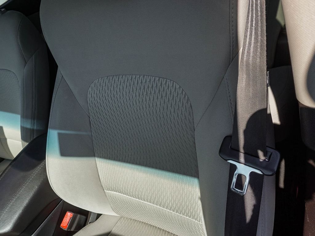 Used 2017 Gray Hyundai 2.4 Base image 20