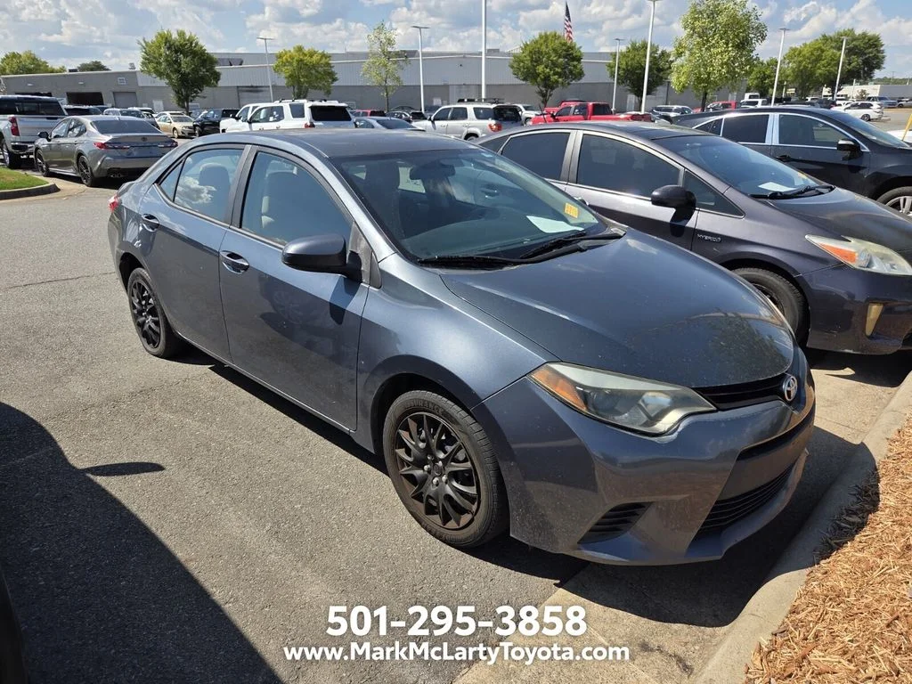Used 2014 Gray Toyota LE image 2