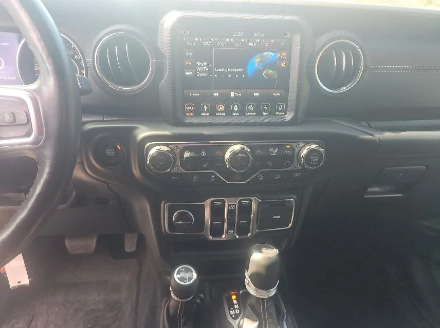 Used 2019 Granite Crystal Metallic Clearcoat Jeep Moab image 10