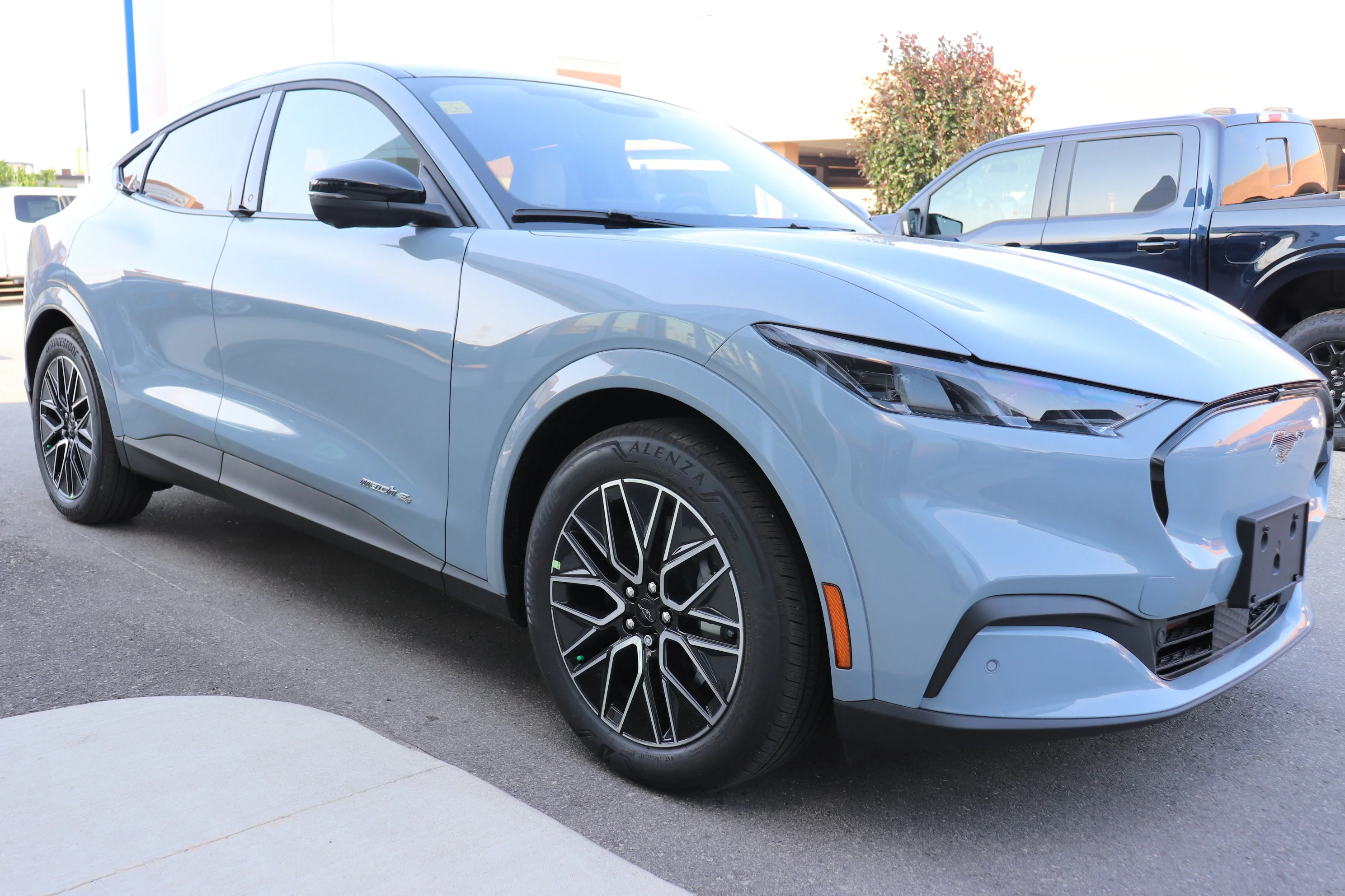 New 2026 GLACIER GRAY METALLIC TRI-COAT Ford Premium image 5