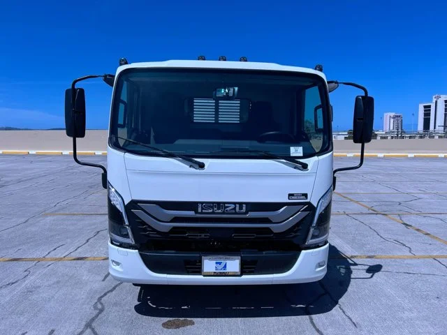 New 2025 White ISUZU 18ft Stakebed w/Lift, 19,500lb GVWR image 16