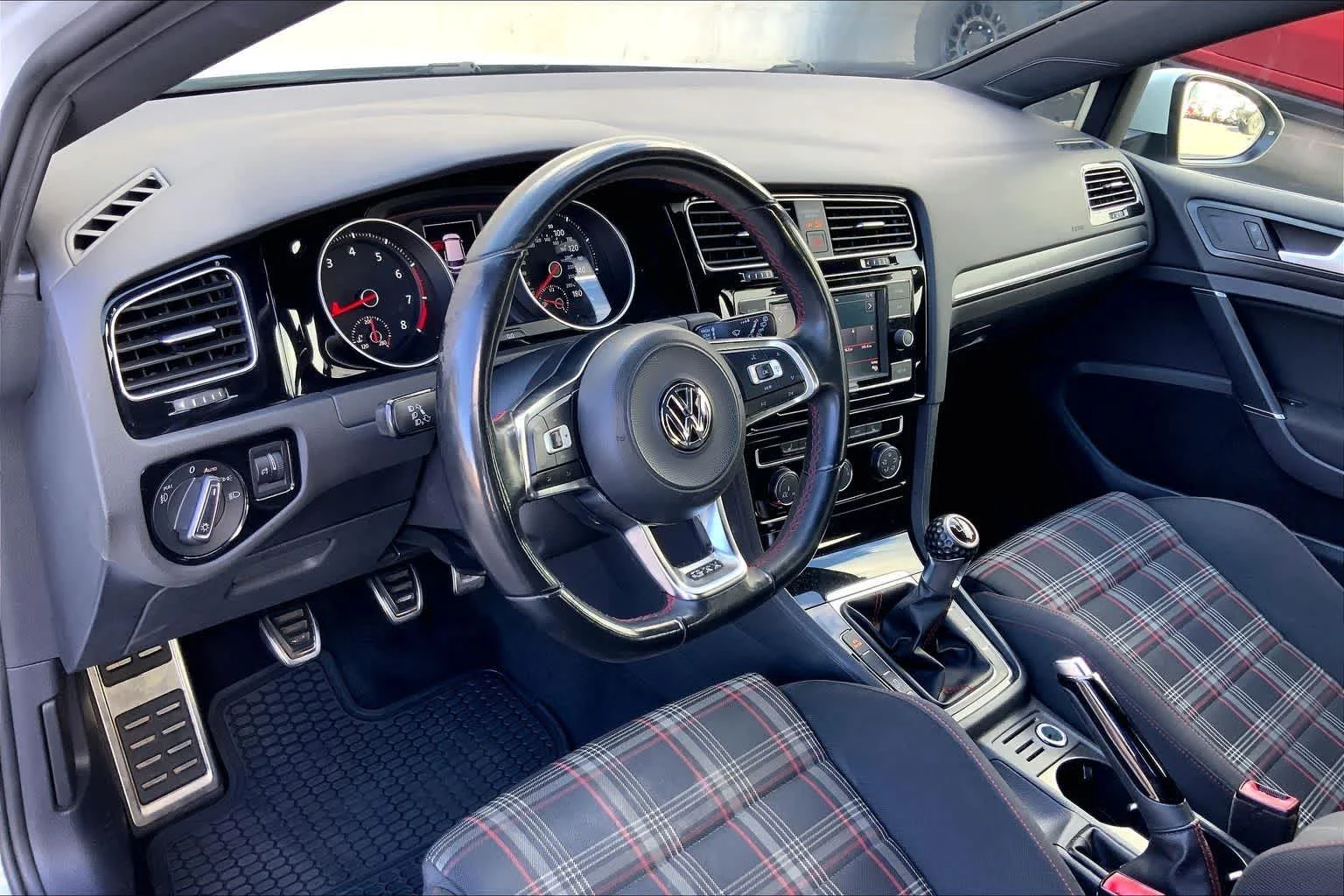 3VW5T7AU9KM034300