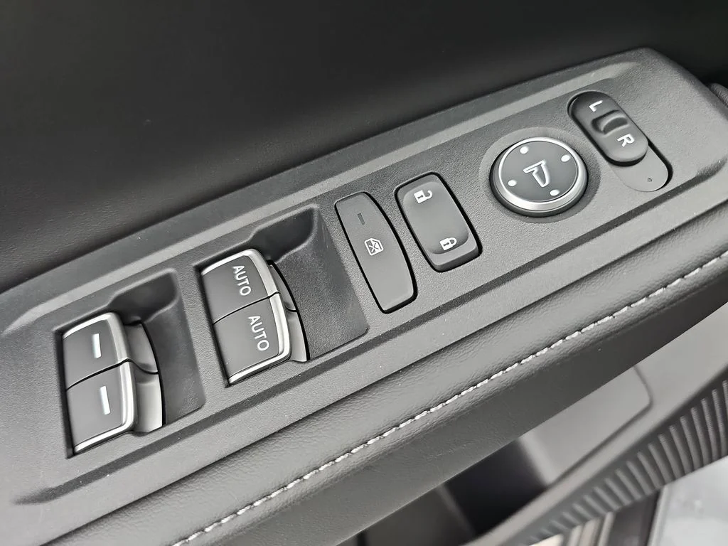 2025 Honda Accord Hybrid Sport - Photo 31