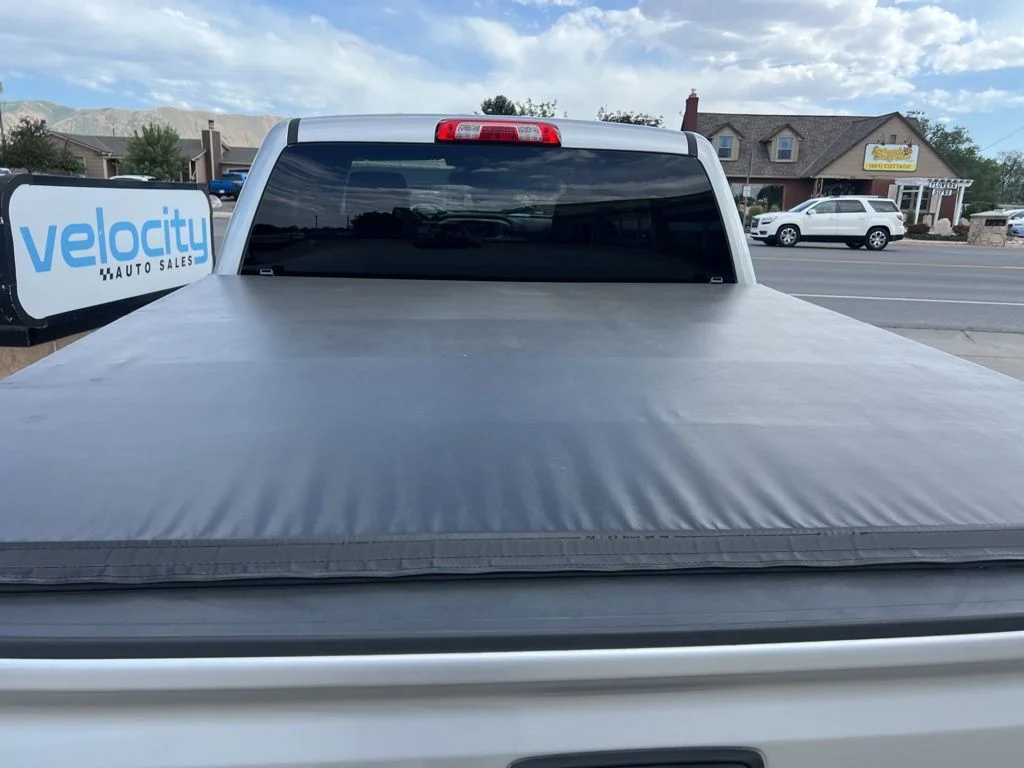 Used 2018 Silver Chevrolet LT image 5
