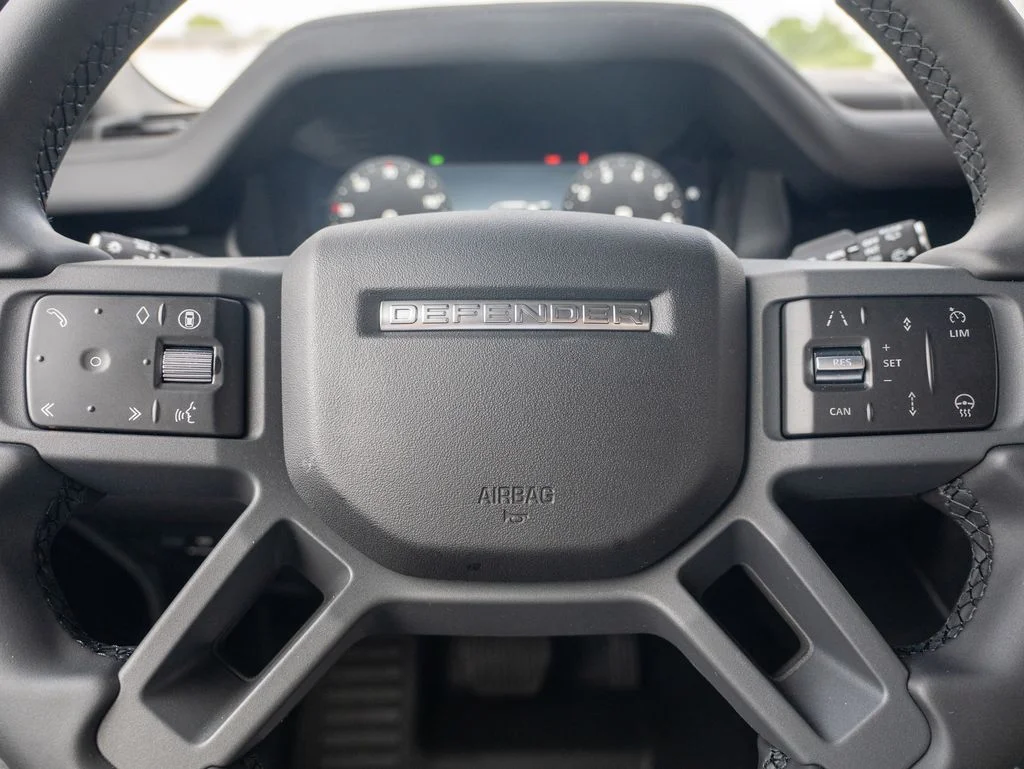 New 2026 Fuji White Land Rover S image 14