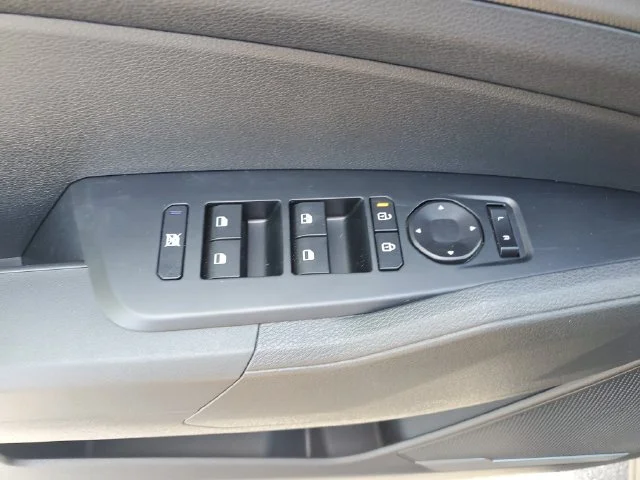 New 2027 Gravity Gray Kia LX image 19