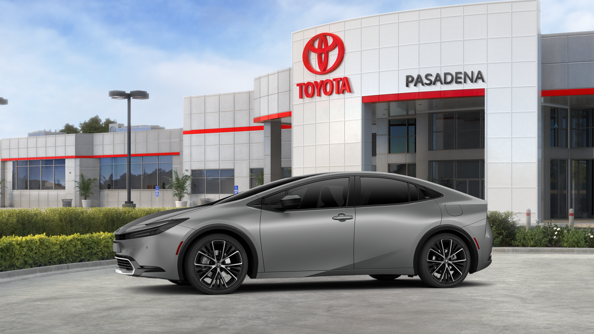 New 2026 Guardian Gray Toyota XLE image 4