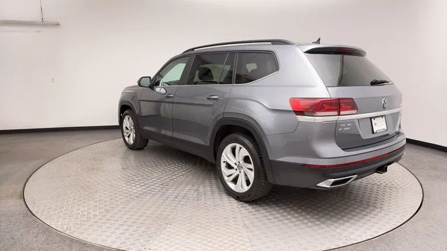 Used 2021 Gray Volkswagen 3.6L V6 SE w/Technology image 4