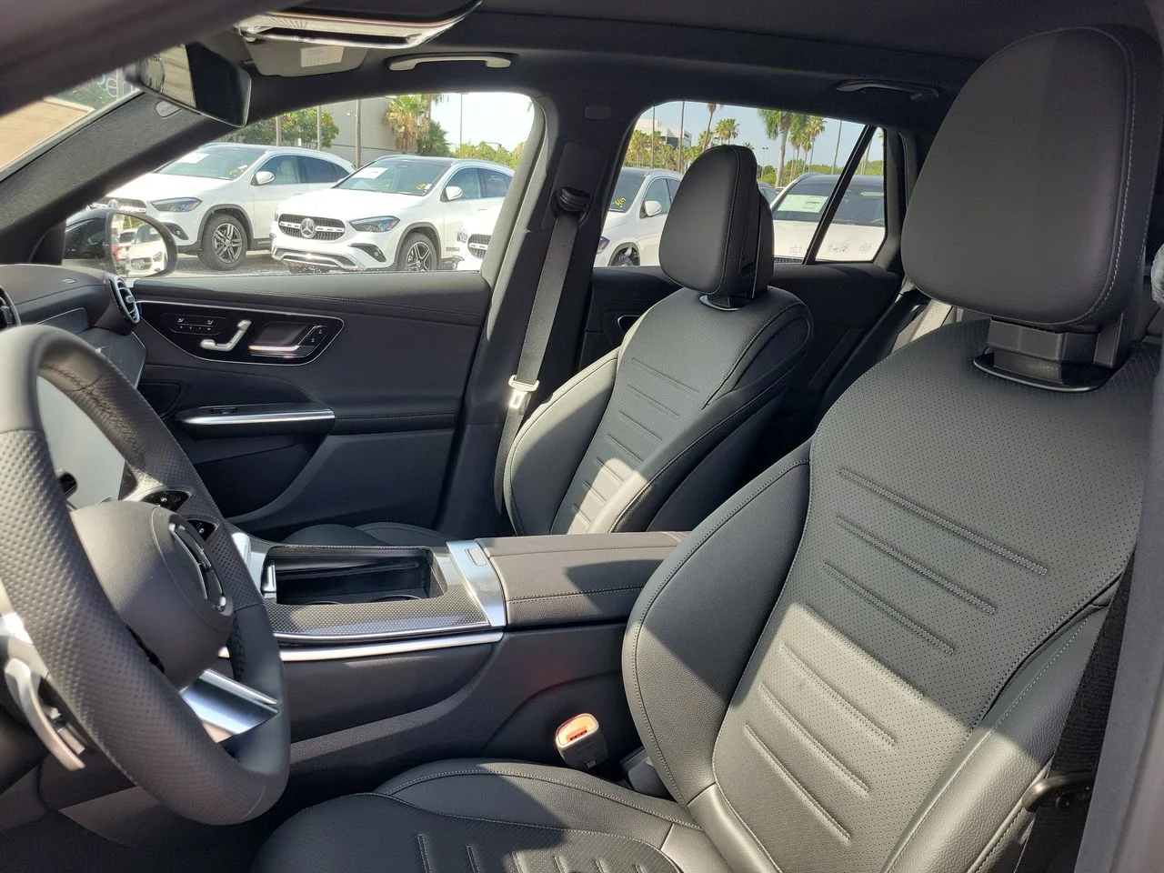 New 2026 Black Mercedes-Benz GLC 300 image 21