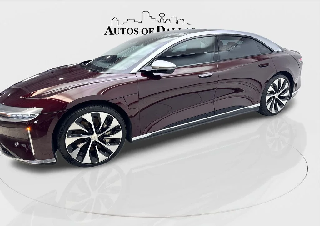 Used 2022 Red Lucid Grand Touring image 11