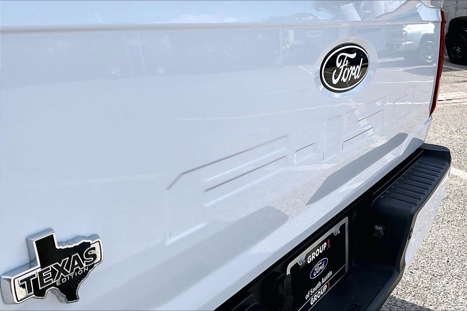 Used 2025 Oxford White Ford XLT image 10