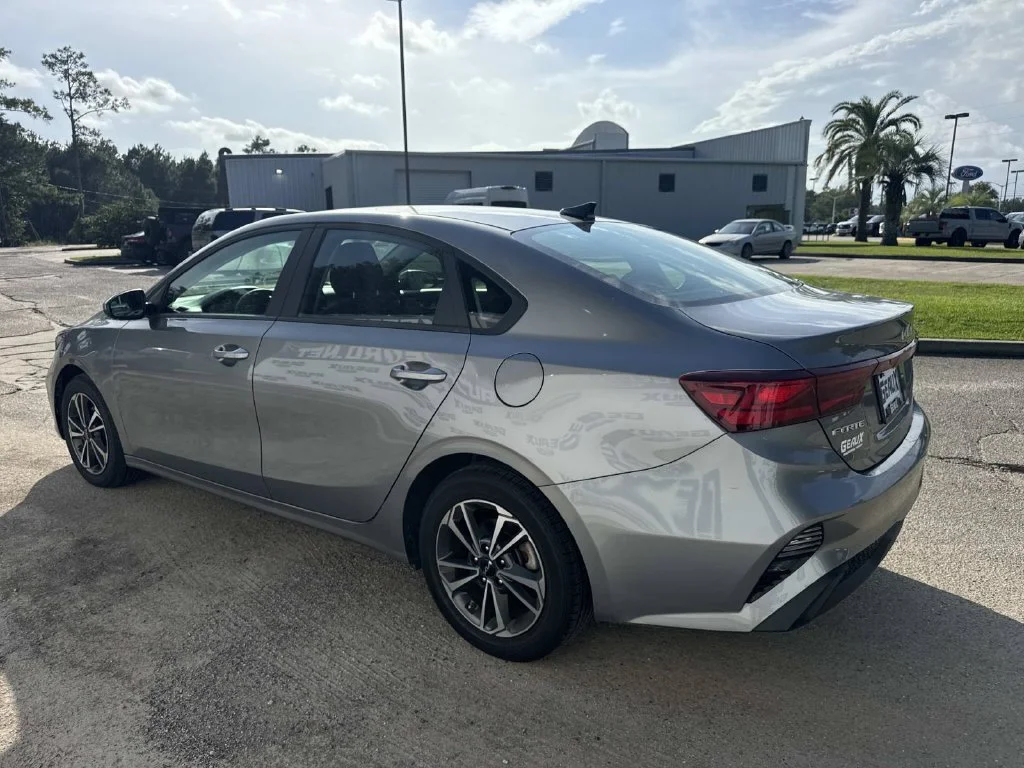Used 2024 Gray Kia LXS image 8