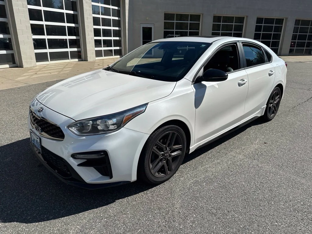 Used 2021 Snow White Pearl Kia GT-Line image 3