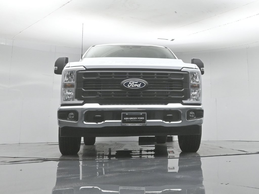 New 2027 Oxford White Ford XL image 40