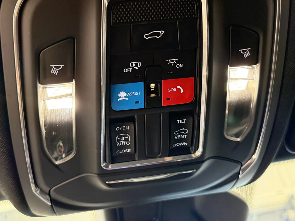 Certified Used 2023 White/off-white Jeep Altitude X image 33