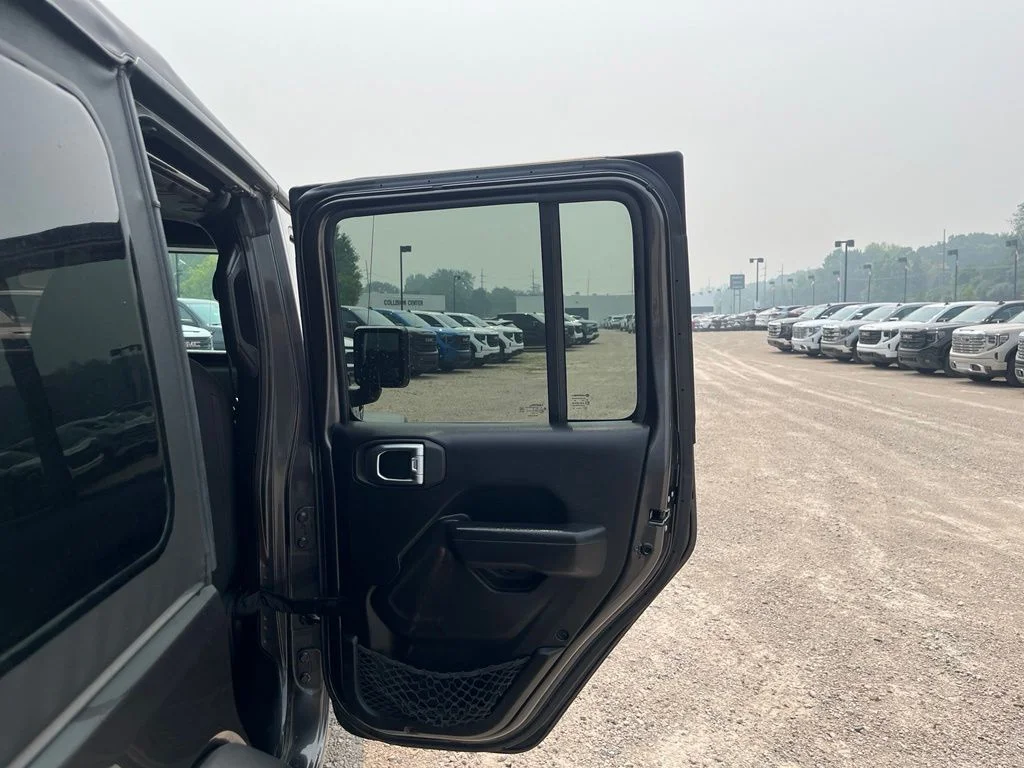 Used 2023 Granite Jeep Sport S image 31