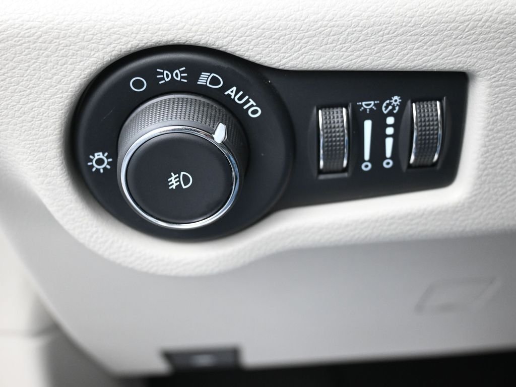 2023 Chrysler Pacifica Touring L - Photo 21
