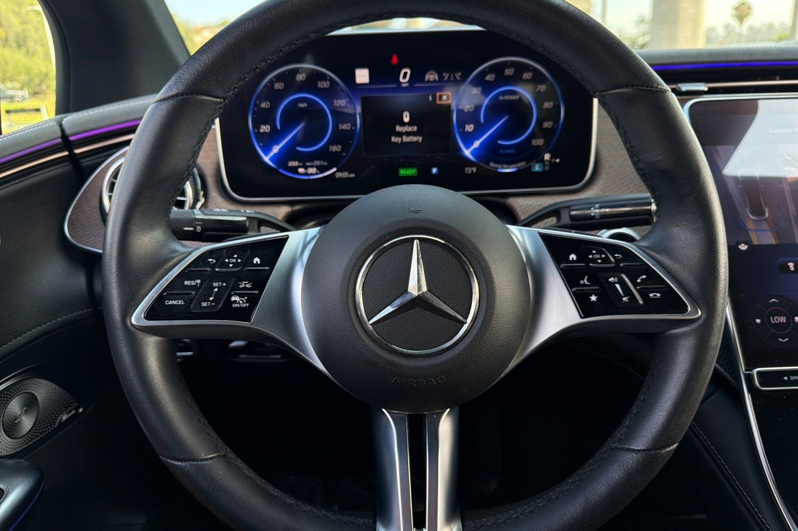 Certified Used 2023 White/off-white Mercedes-Benz 500 Sedan image 24