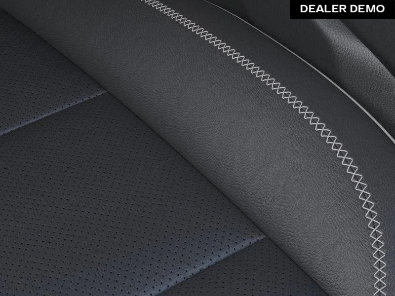 Used 2025  GMC Denali image 21