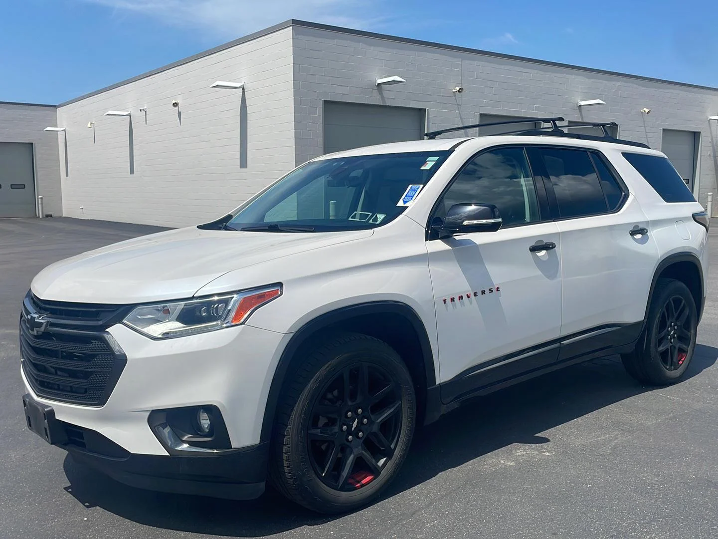 Used 2018 Iridescent Pearl Tricoat Chevrolet Premier image 9