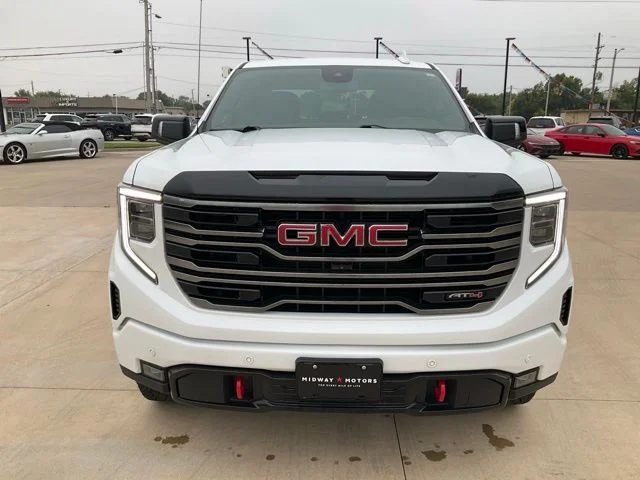 Used 2025 White GMC AT4 image 57