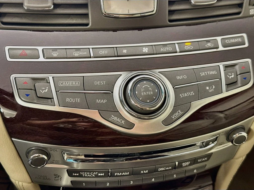 Used 2016 Blue INFINITI 3.7X image 19