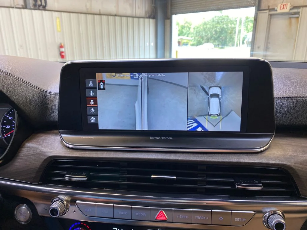 Used 2021 White Kia SX image 47