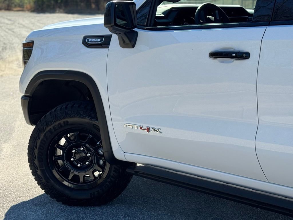 2026 GMC Sierra 1500 AT4X - Photo 8