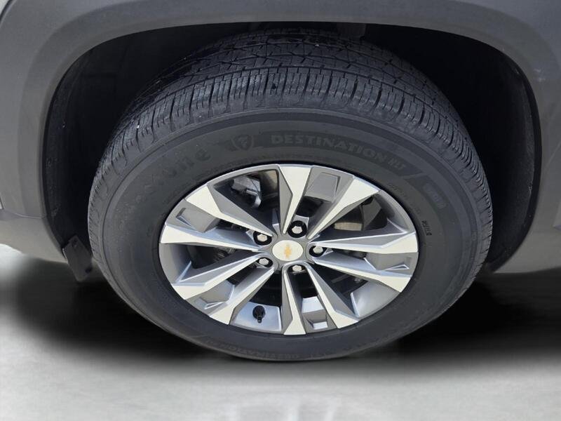 Used 2025 Sterling Gray Metallic CHEVROLET FWD 4DR LT W/1LT image 9