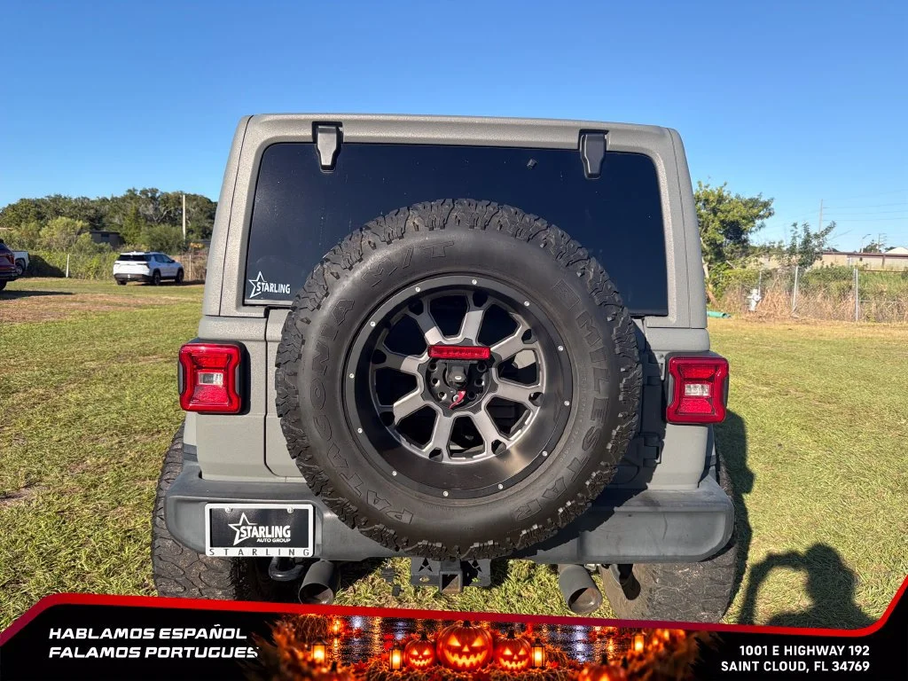 Used 2018  Jeep Sport S image 4