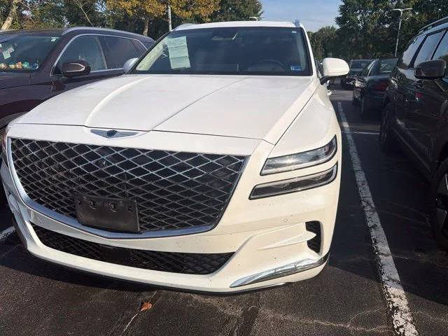 Used 2021 White Genesis 3.5T image 5