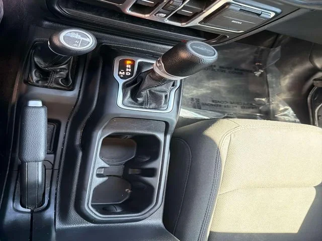 Used 2022 Black Jeep Sport image 26