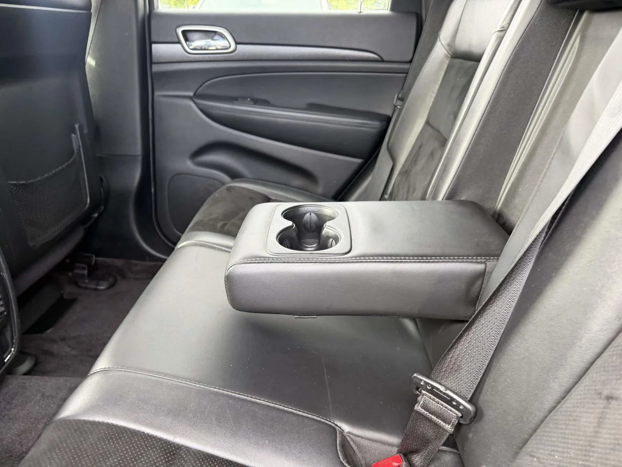 Used 2017 Granite Crystal Metallic Clearcoat Jeep Altitude 4x4 image 19