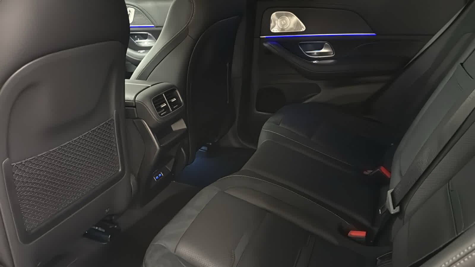 New 2026 Polar White Mercedes-Benz AMG® GLE 53 image 29