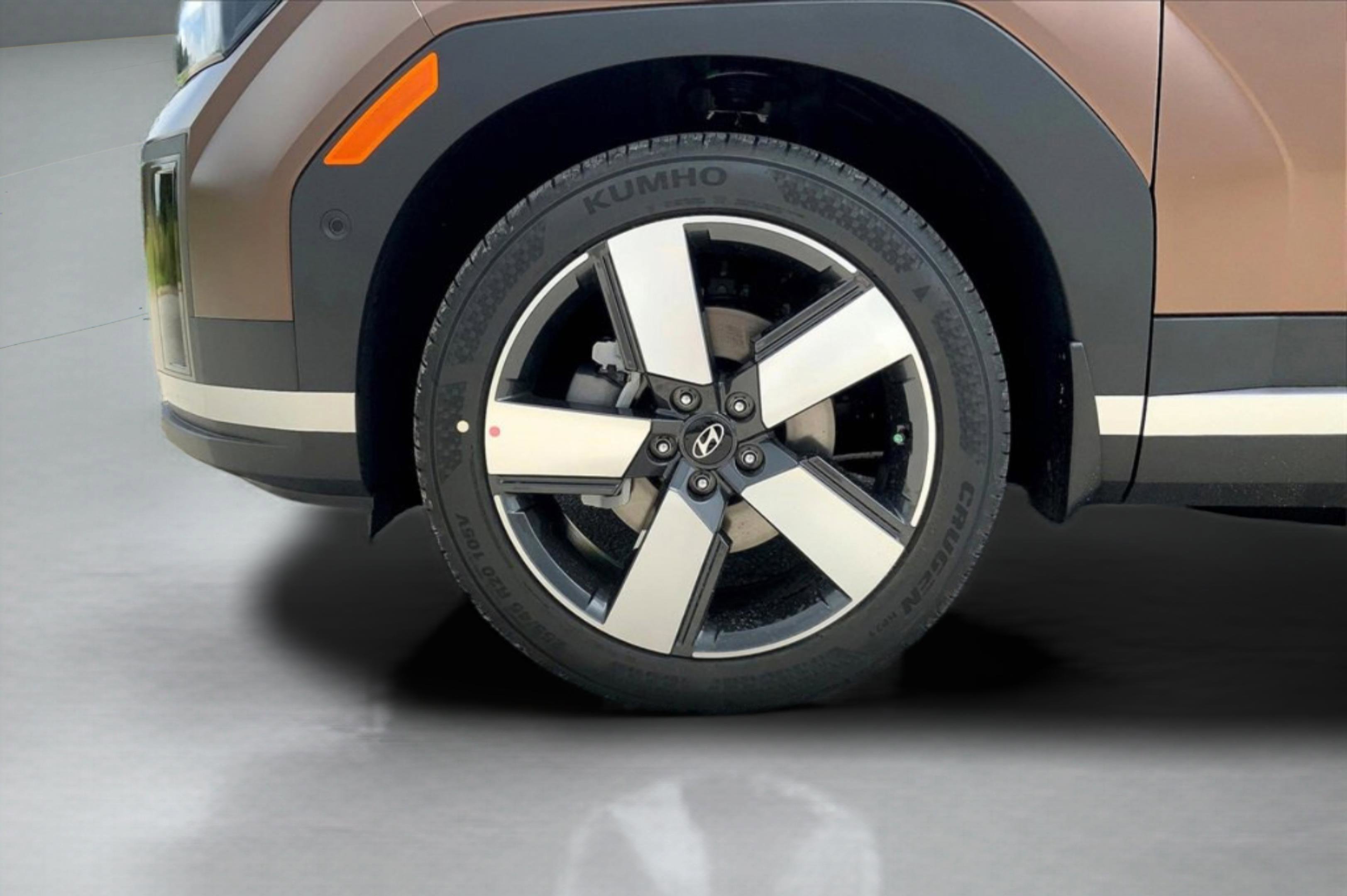 2026 Hyundai Santa Fe Limited - Photo 15