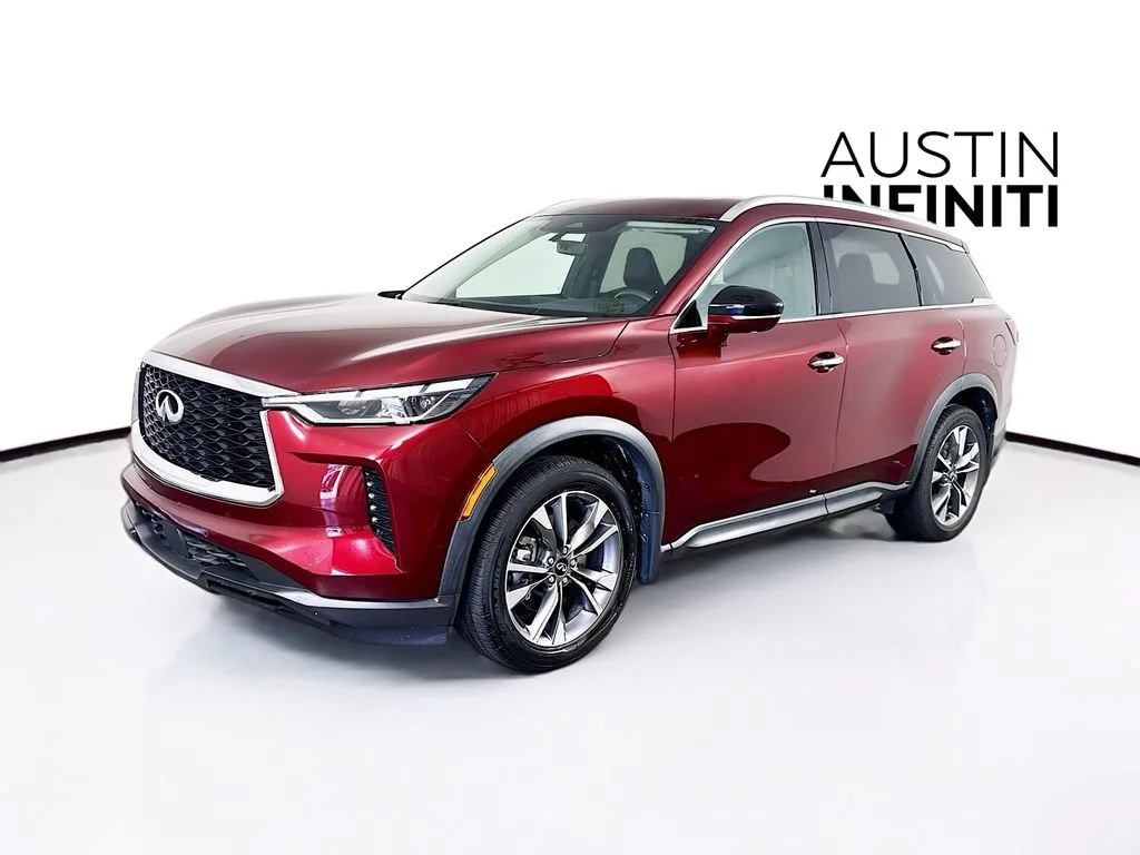 Certified Used 2023 Red INFINITI LUXE image 4