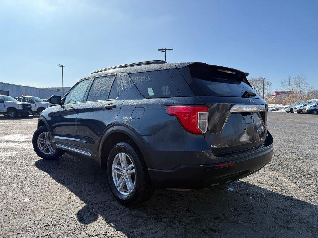 Used 2022 Blue Metallic Ford XLT image 3