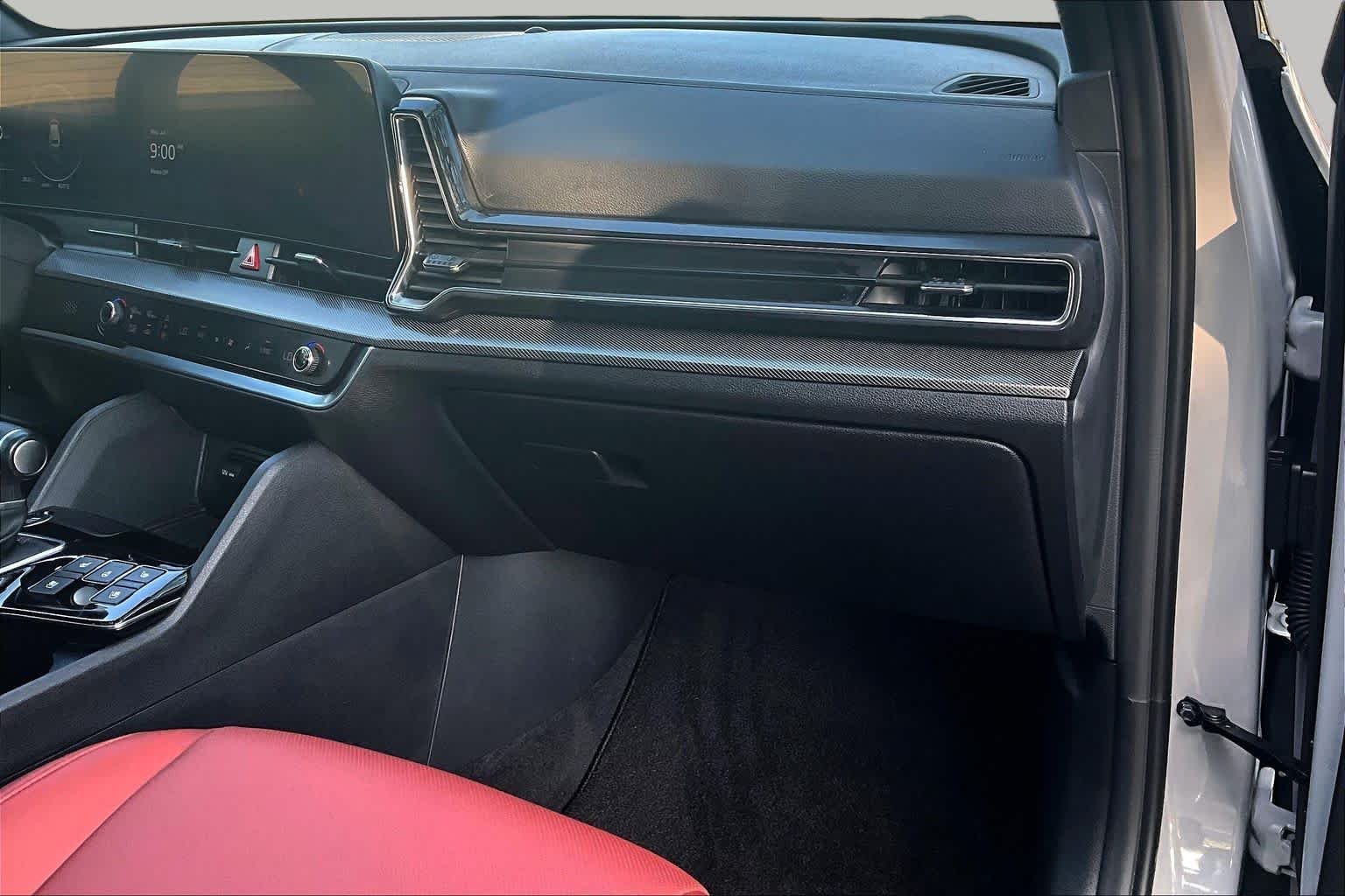 Used 2024 Wolf Gray Kia SX-Prestige image 19