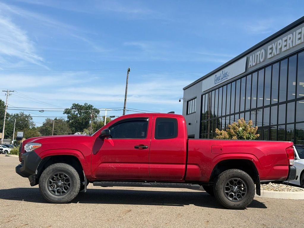 Used 2016 Red Toyota SR image 2