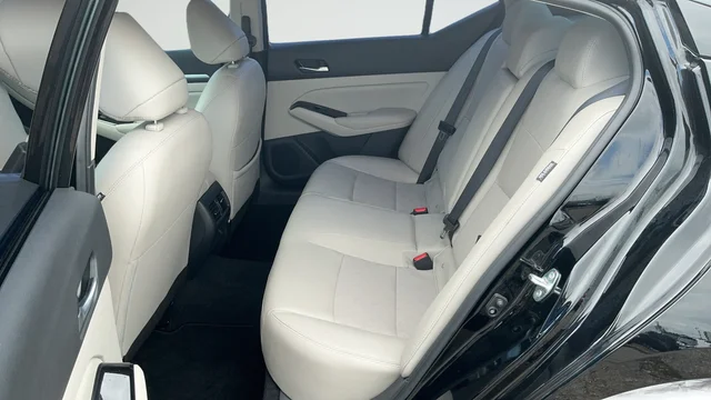 Used 2025 Black Nissan 2.5 SL image 21