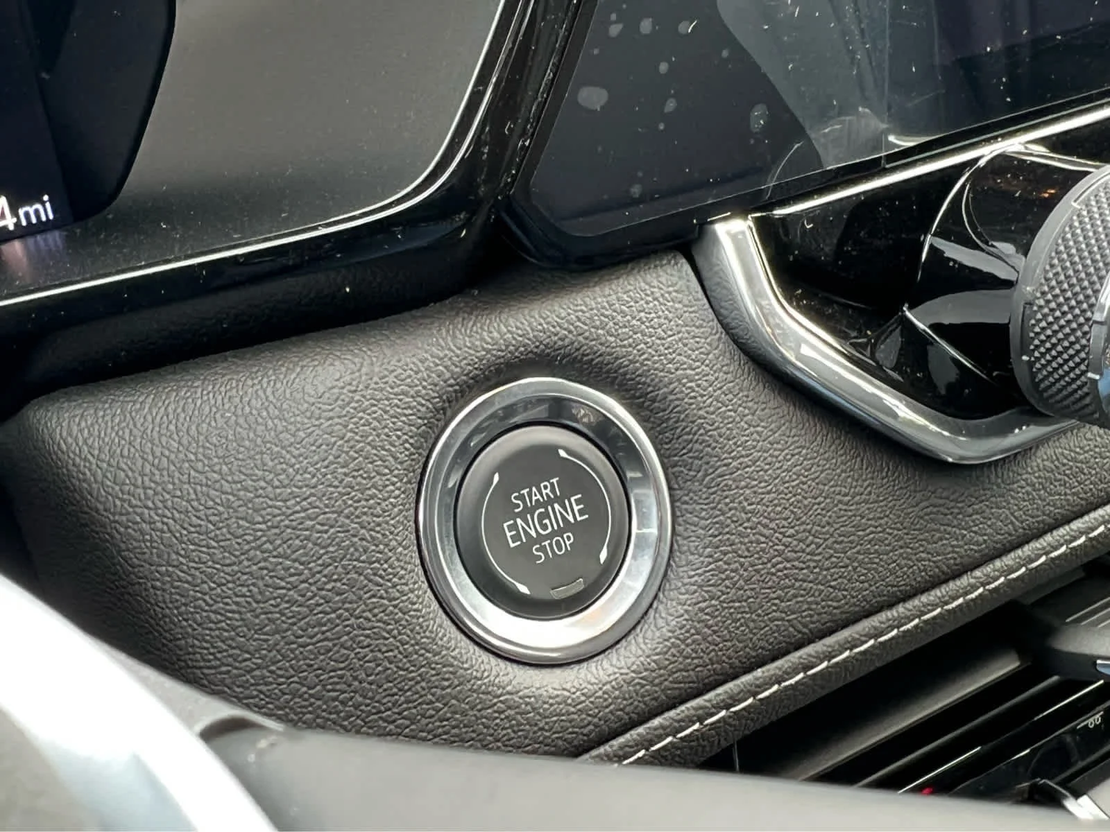 2026 Chevrolet Colorado LT - Photo 17