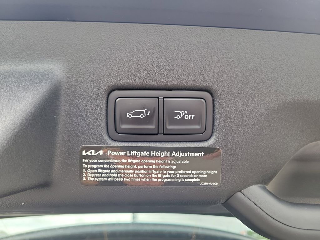 New 2027 Black Kia S image 15